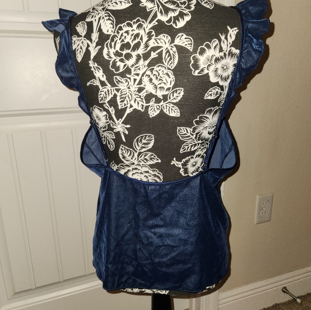 EUC Victoria's Secret camisole Large